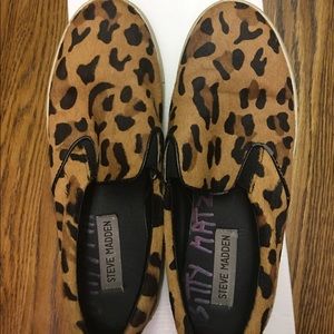 Haired steve madden cheetah print shoe